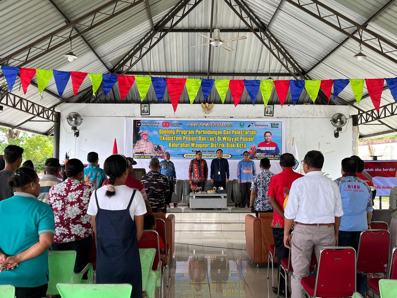 Pertamina Patra Niaga Regional Papua Maluku Bersama Dinas Lingkungan Hidup Lestarikan Ekosistem Pesisir Laut Waupnor