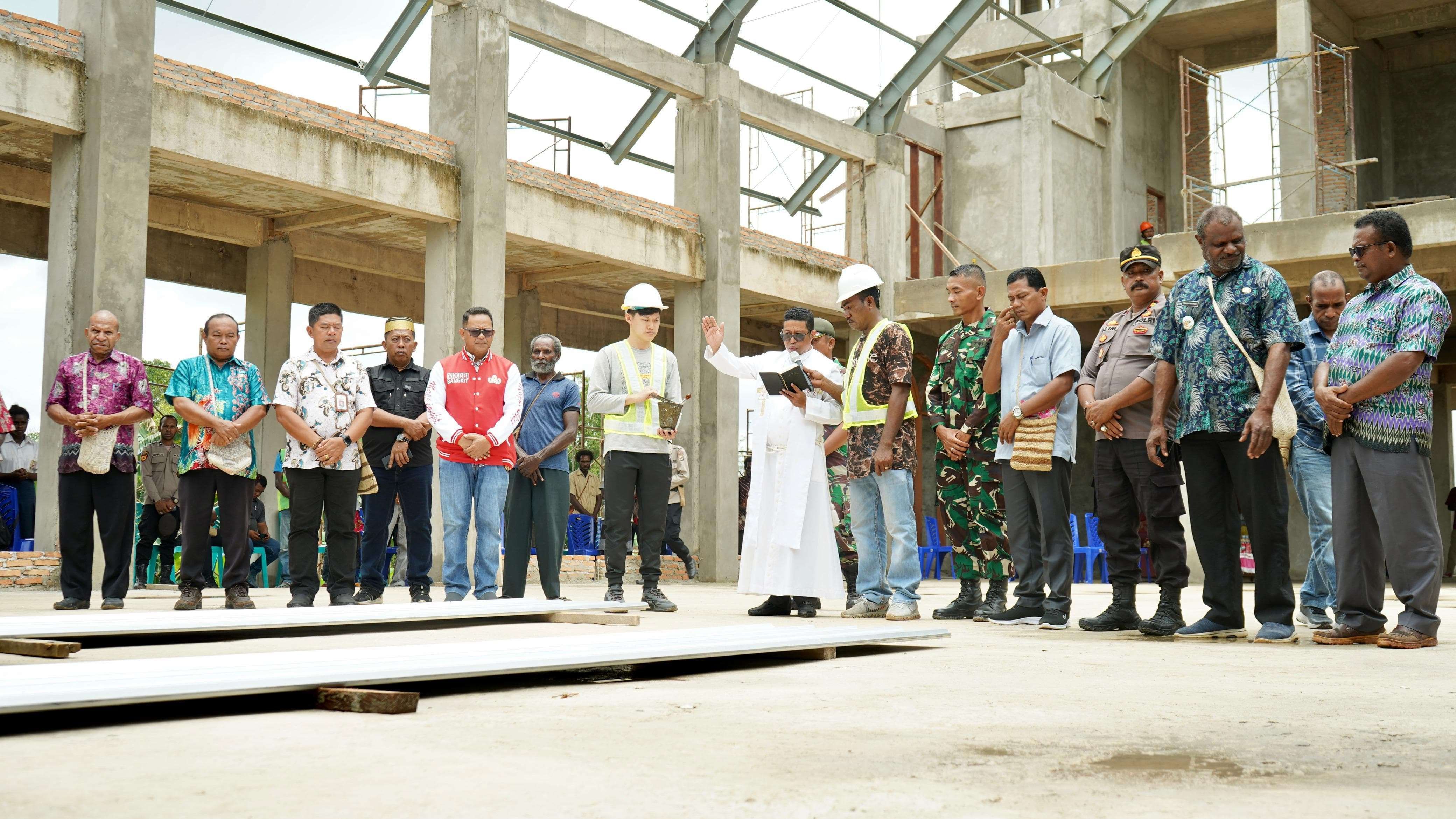 Progres Pembangunan Gereja Paroki St. Kristoforus Mur Capai 70 Persen, Masyarakat : Terimakasih Bapak Pj. Bupati Mappi