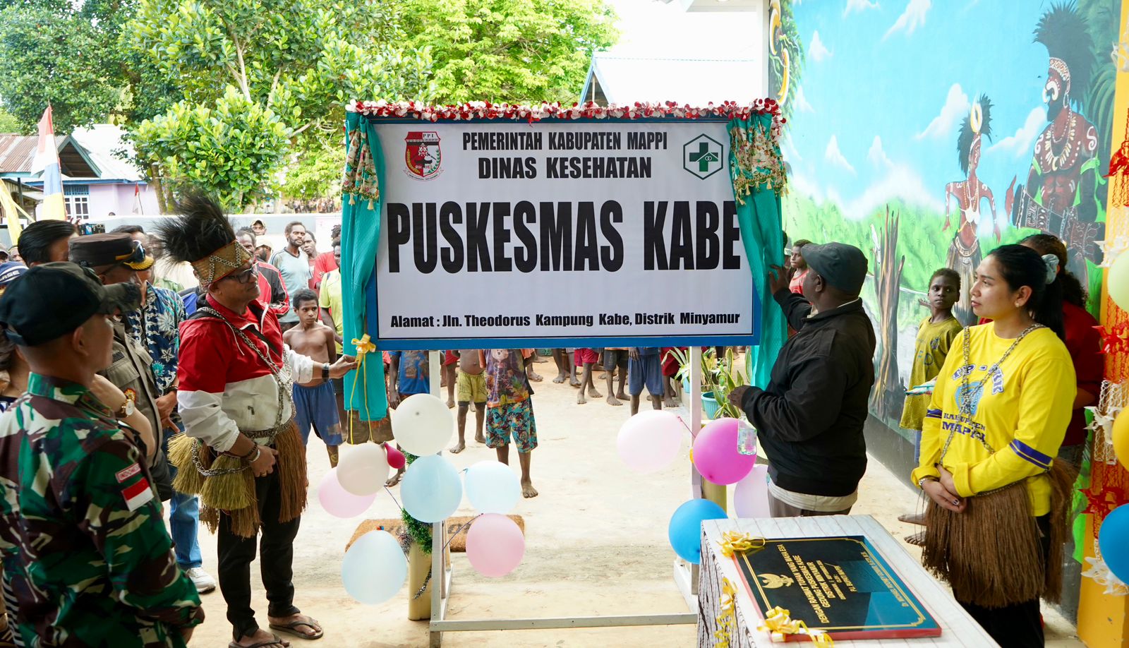 Pj. Bupati Mappi Resmikan PKM Kabe Serta Tinjau Sejumlah Fasilitas Yang Sudah Di Bangun Di Distrik Minyamur